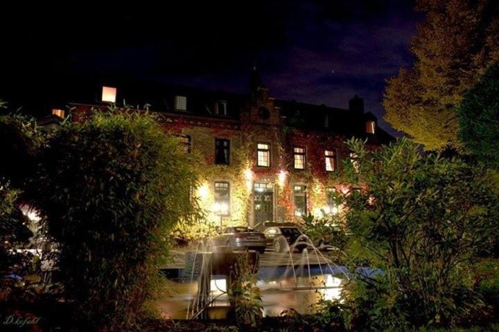 Burg Wegberg Hotel & Eventlocation מראה חיצוני תמונה